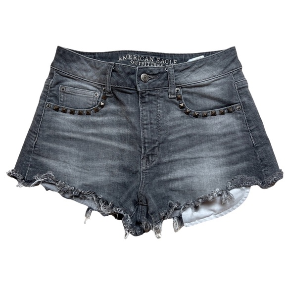 American Eagle Grey Studded Shorts Size 4 - Picture 1 of 2
